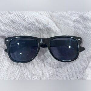 Roots Wayfarer Black Sunglasses